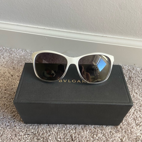 Bvlgari White Sunglasses - Picture 2 of 9
